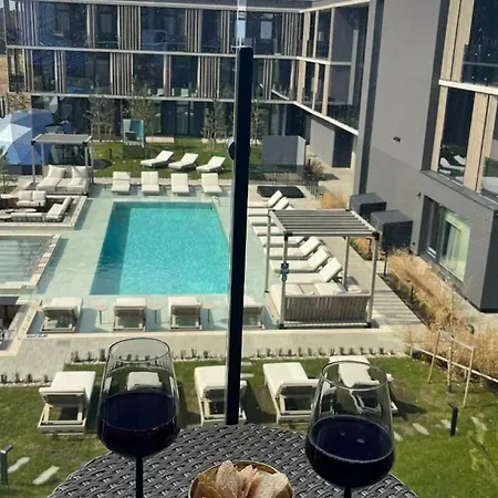 Dubai 777 *